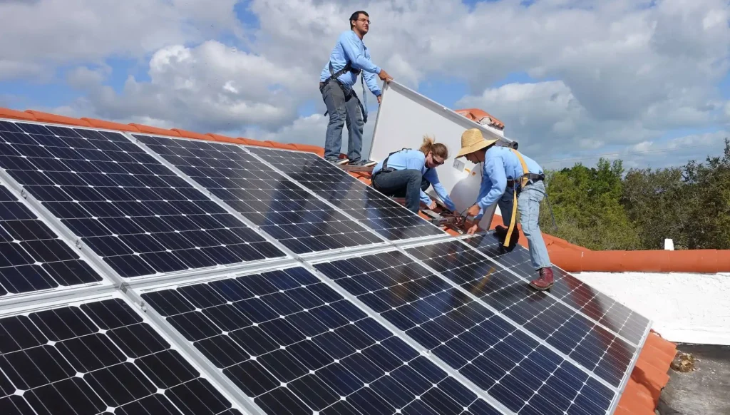 Team installing rooftop solar